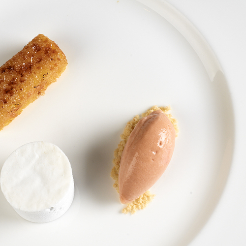 Meringa bianca al gianduia, panbagnà e gelato al rabarbaro - Piatti: Meringa bianca al gianduia
