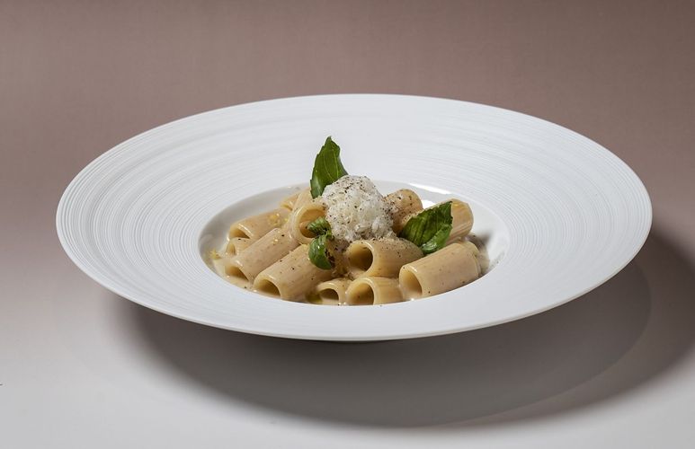 Ricetta: Mezzi rigatoni cacio, pepe e bergamotto