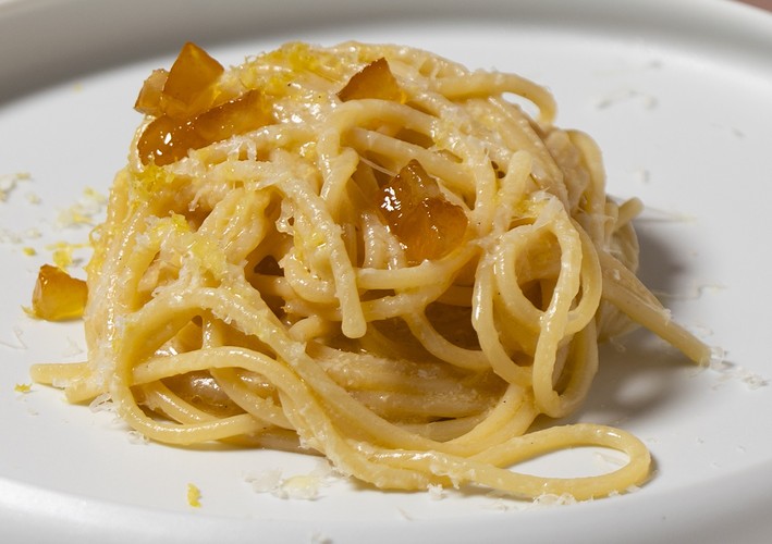 Ricetta: Spaghetti con pecorino romano e limone candito