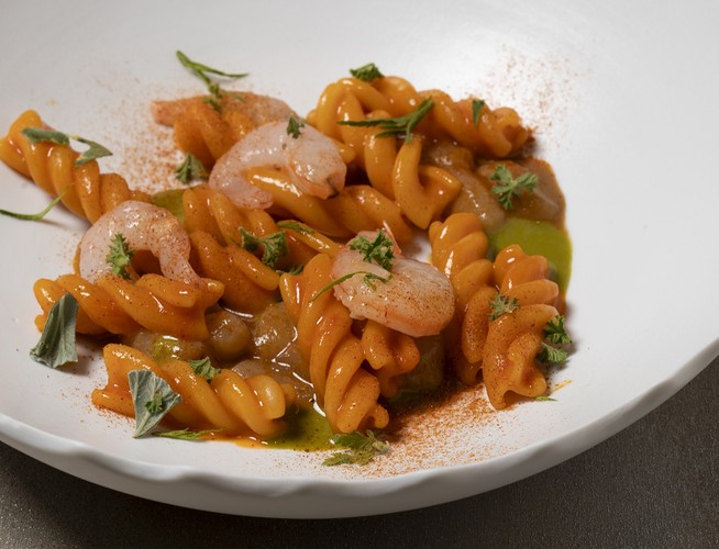 Ricetta: Fusilloni mazzancolle dell’adriatico e prugnoli di Riccardo Agostini